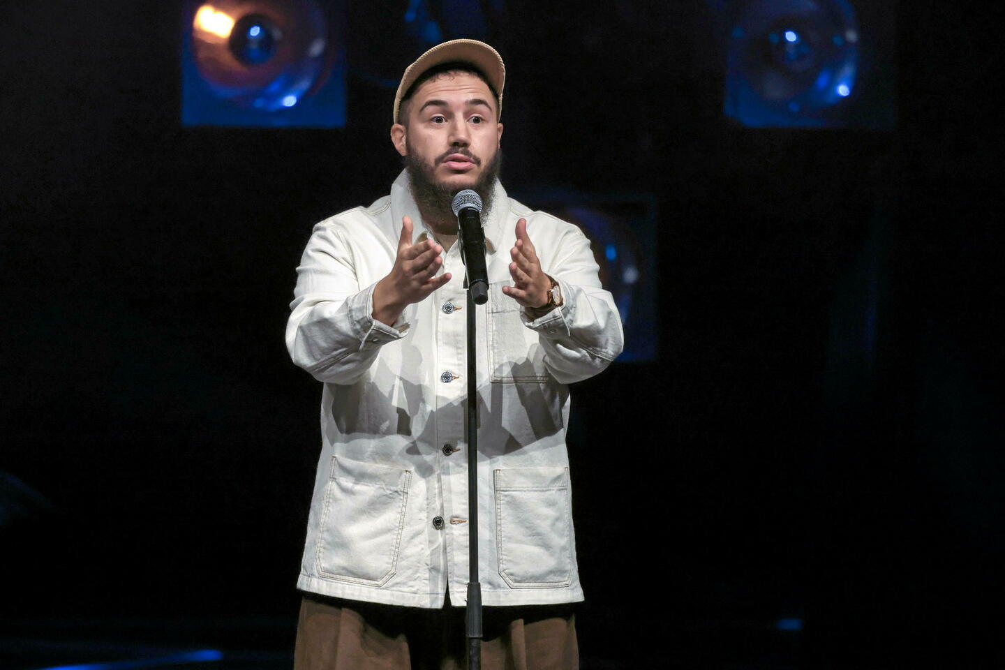 Merwane Benlazar, l’humoriste qui ne plaisante pas avec Allah