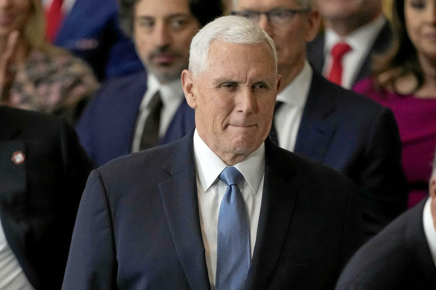 « L’Ukraine n’a pas commencé cette guerre » : Trump corrigé par son ex-vice-président,...