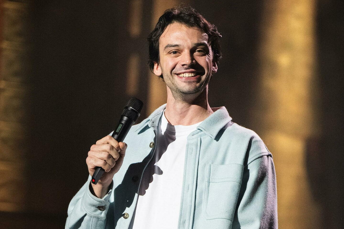 Qui est Alexis Tramoni, l’humoriste trash qui divise ?