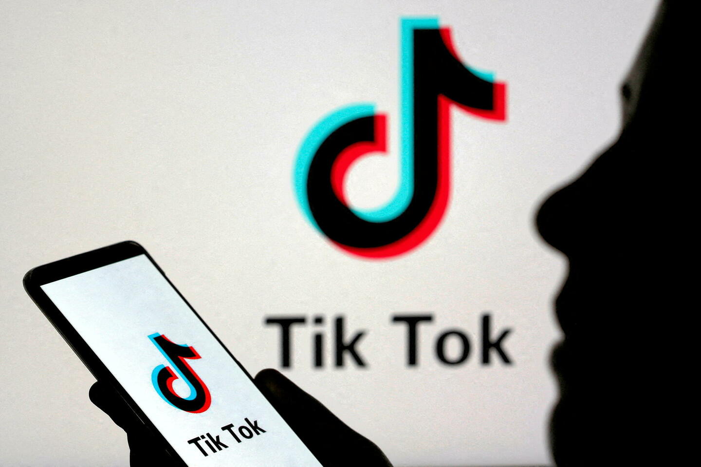 TikTok en Nouvelle-Calédonie : l’État a-t-il été trop loin ?