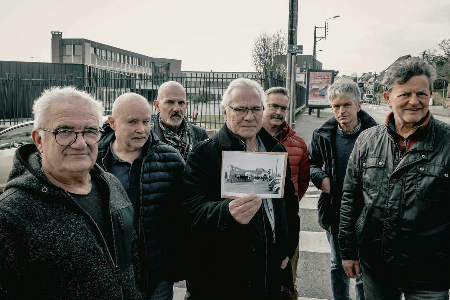 « Je me demande comment il n’y a pas eu de mort » : les anciens élèves d’un collège du...