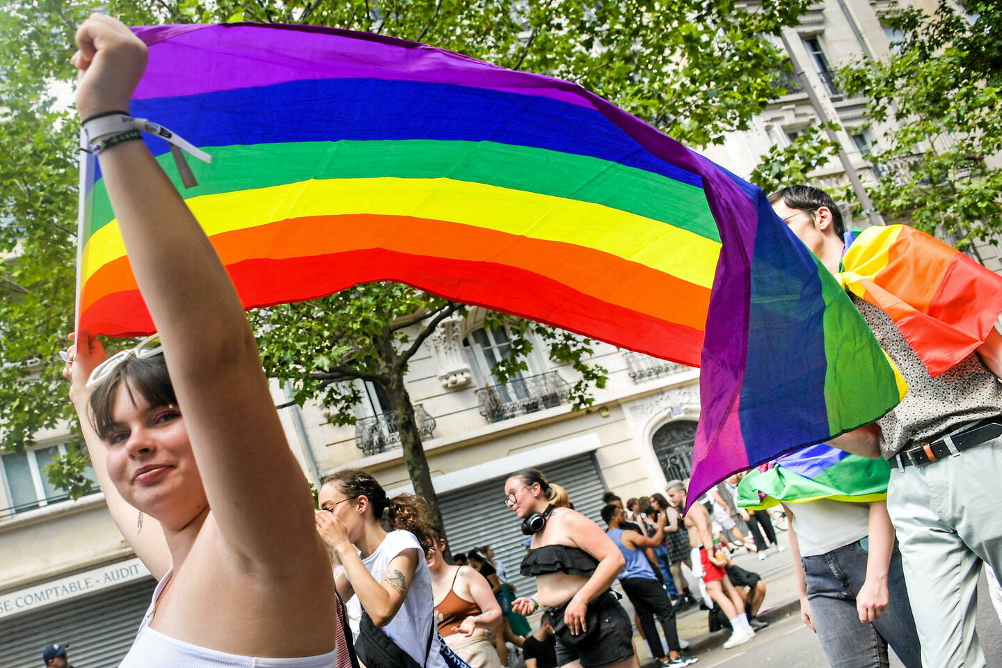 « De plus en plus de jeunes femmes remettent en question l'hétérosexualité »