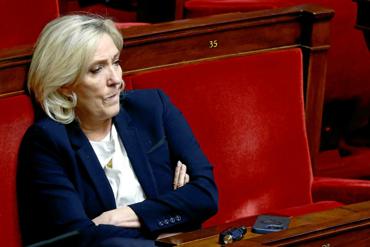 Marine Le Pen, de condamnée à exilée