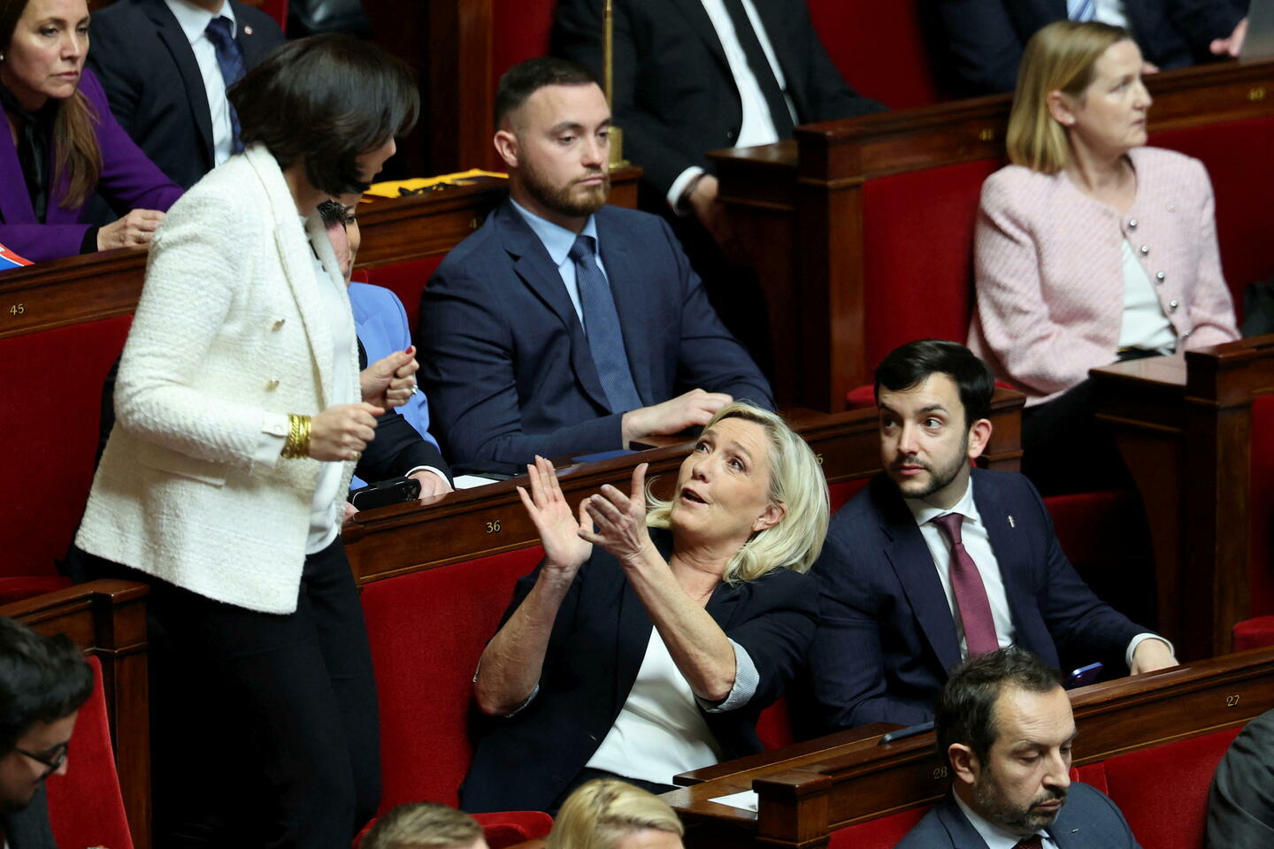 L’inéligibilité de Marine Le Pen embrase l’Assemblée