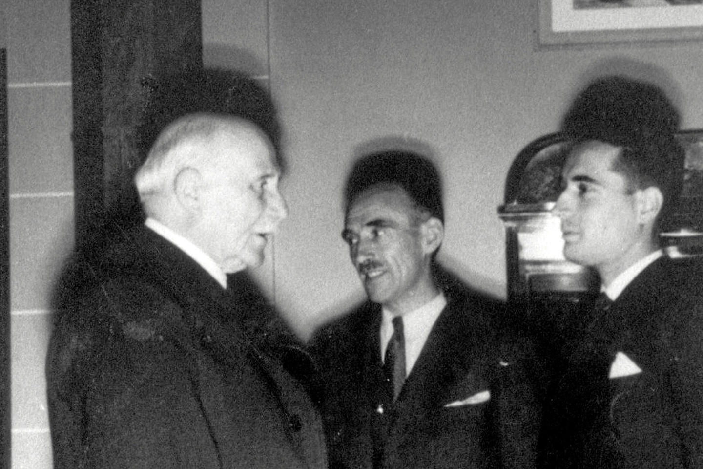 Pétain-Mitterrand : l’histoire d’un silence d’État