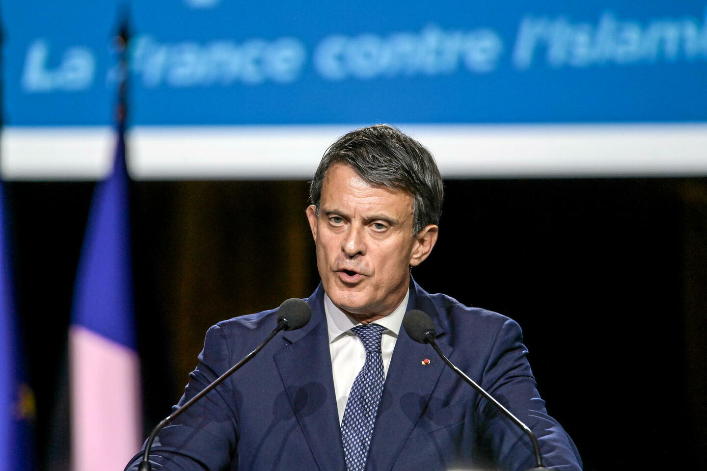 OQTF à Saint-Pierre-et-Miquelon : Manuel Valls dénonce la « méthode de colon » de Laurent...