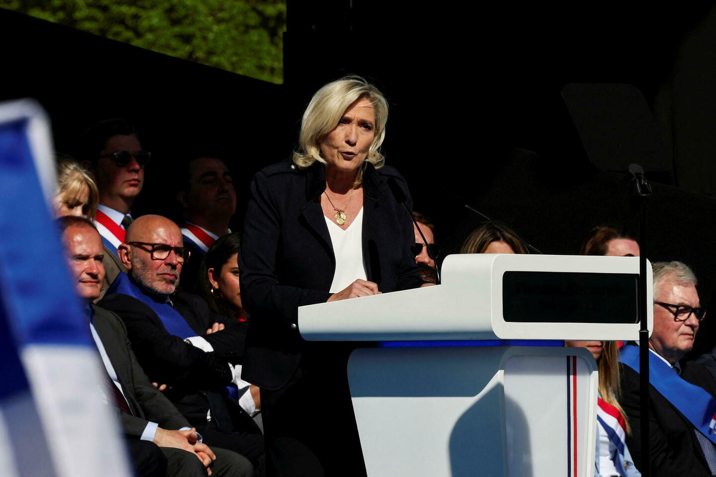 Baromètre Cluster17-« Le Point » : Marine Le Pen en tête, François Bayrou dégringole