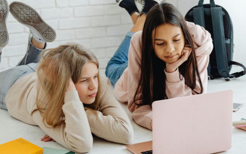 Parents d???ados : voici les 3 principaux motifs qui vous poussent à consulter un psychologue