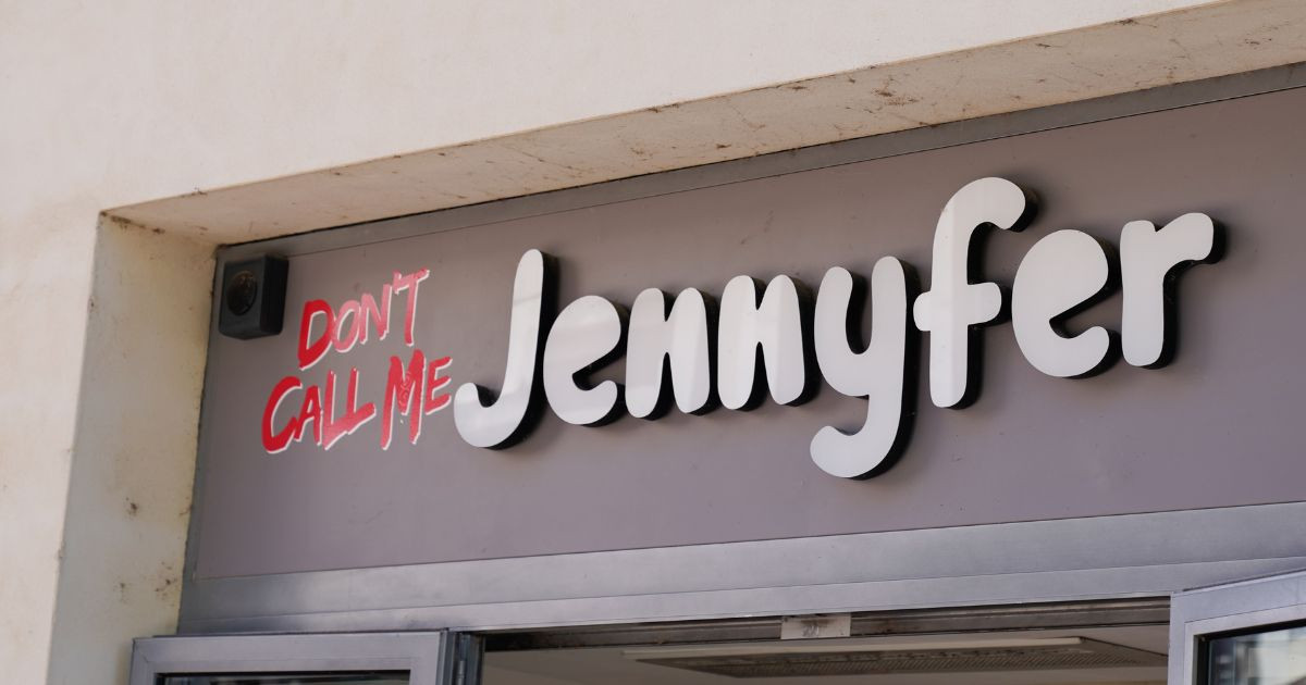 Don???t call me Jennyfer placée en redressement judiciaire : la marque annonce un plan social, des...
