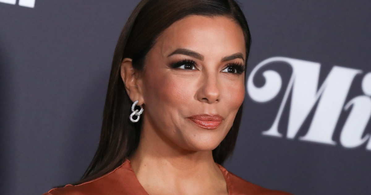 Eva Longoria étincelante en robe sirène à sequins, l???actrice de 48 ans a mis Hollywood à ses...