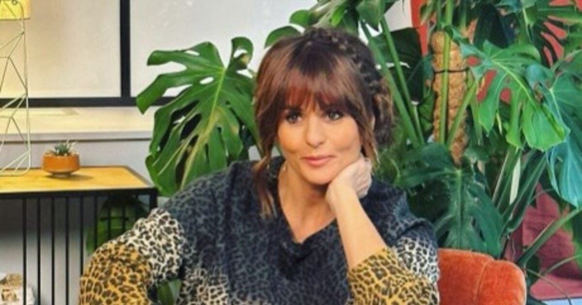 Faustine Bollaert : ultra-tendance dans cette tenue, l???animatrice préférée des français...
