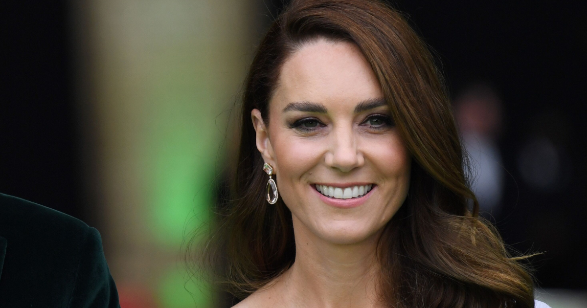 Kate Middleton aperçue pour la première fois depuis son hospitalisation avec cet accessoire mode...