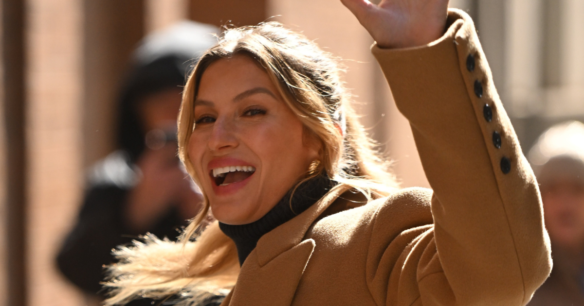 Gisele Bündchen : torride en maillot de bain léopard, la mannequin brésilienne de 43 ans rugit...