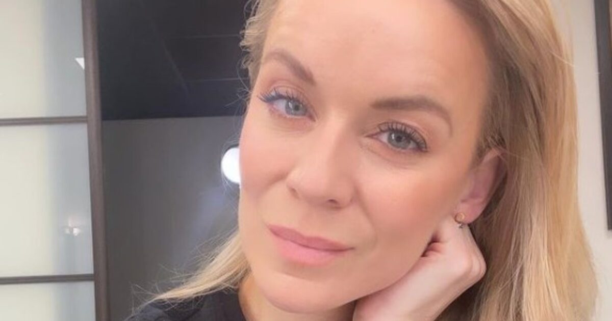 Véronic DiCaire : métamorphosée en Madonna, la star de 47 ans est sensuelle jusqu???au bout des...
