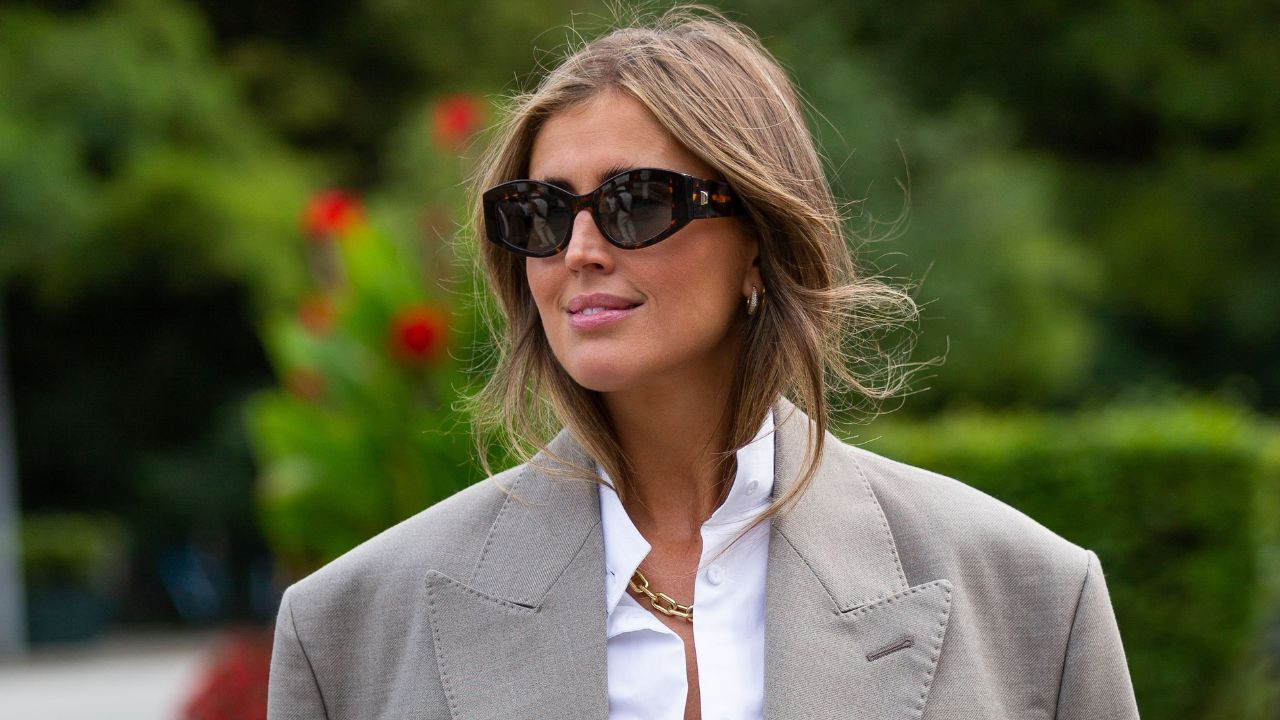 Soldes 2024 : oubliez la chemise blanche, ce chemisier Ralph Lauren à -40% est parfait pour cet...