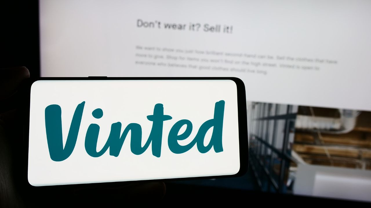 Vinted : ces utilisateurs condamnés à de la prison après avoir revendu des vêtements neufs de...