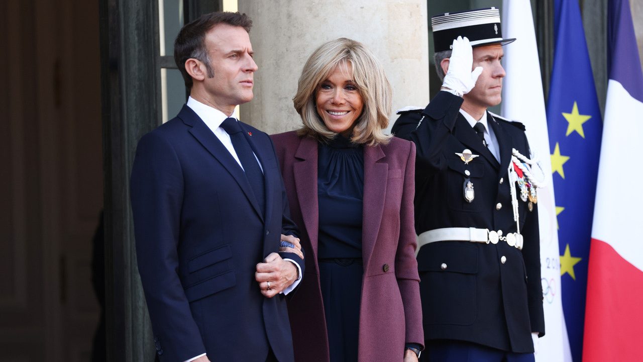 Brigitte Macron au Maroc : cette tenue extrêmement chic portée aux côtés de son époux Emmanuel...