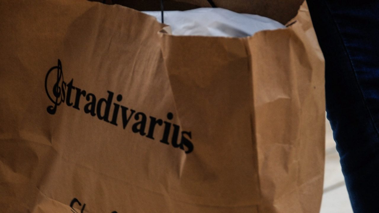 Stradivarius rend accessible ces bottes inspirées d&#039;une paire Miu Miu, que l&#039;on croyait...