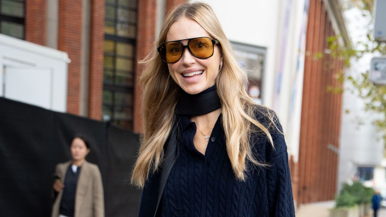 6 robes en maille taillées sur mesure pour se protéger du froid avec élégance et style
