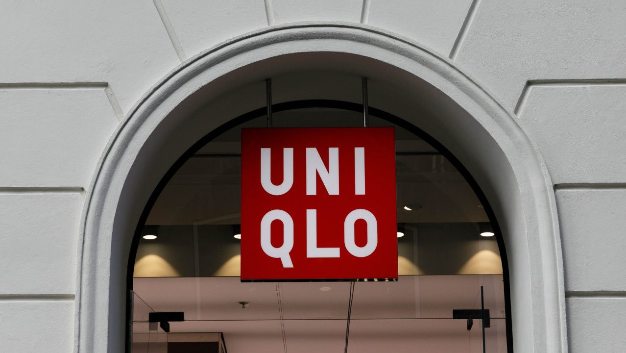 Uniqlo : la créatrice de la robe de mariée de Meghan Markle imagine une collection qui pourrait...