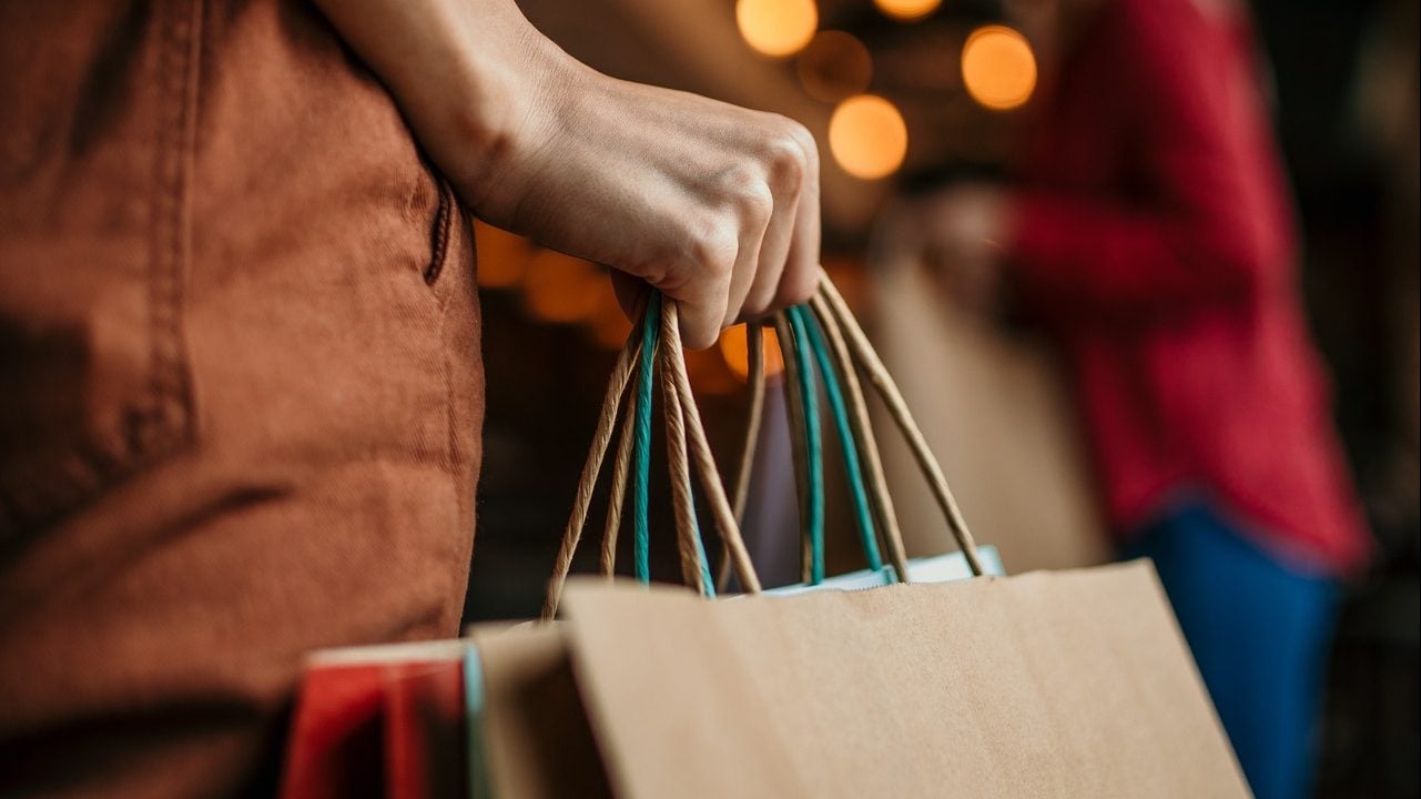 Adorée des Françaises, cette enseigne de mode parisienne sort un tout nouveau sac à main