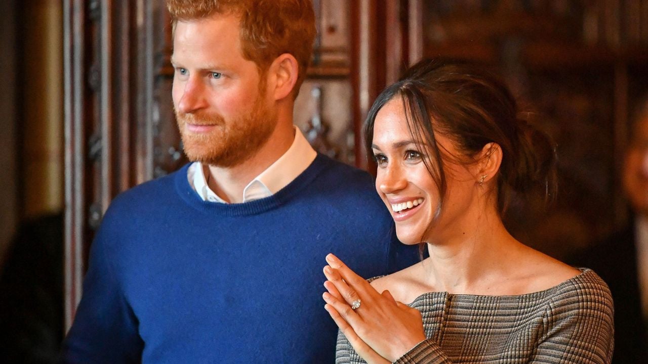 Meghan Markle rend hommage à la princesse Diana en s’affichant avec un accessoire ayant...