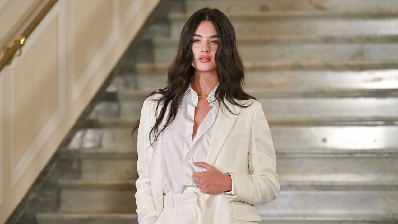 Deva Cassel fait la fierté de Monica Bellucci et ressemble comme deux gouttes d&#039;eau à sa...
