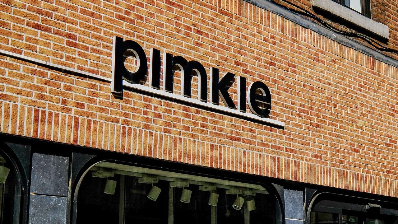 Cette robe indémodable fait le bonheur des fidèles clientes de Pimkie