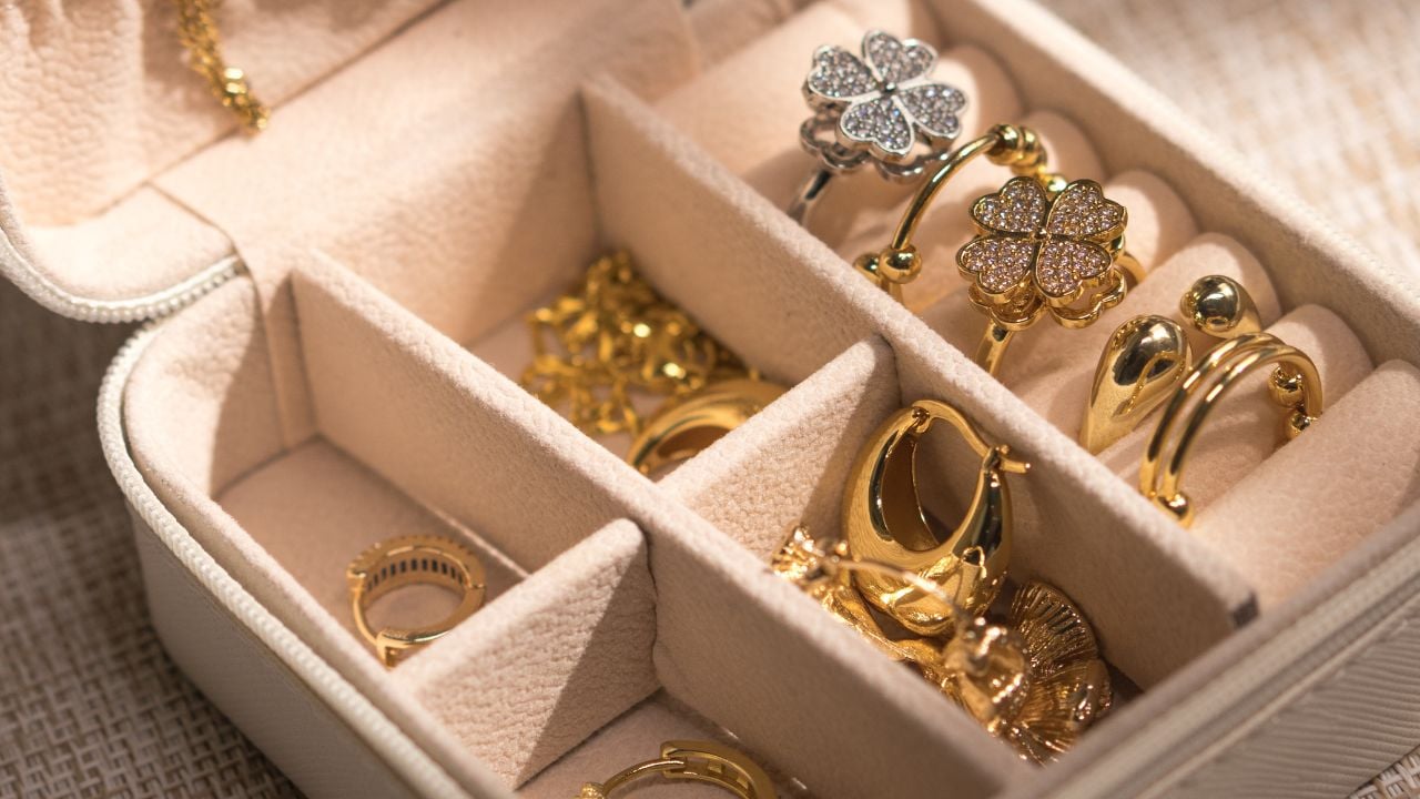 Bijoux volés ? Ce site gratuit et connu des forces de l&#039;ordre que tous les Français...