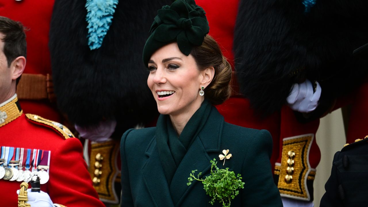 Kate Middleton : on a économisé 2400 euros grâce à ce dupe parfait de son nouveau sac...
