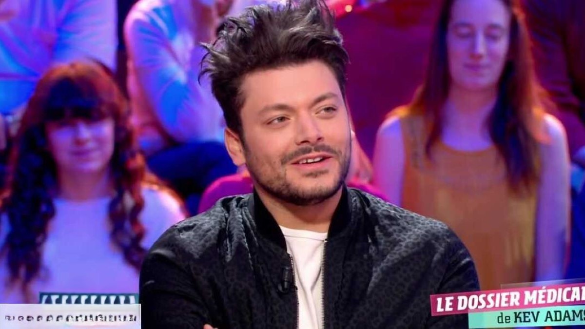 Kev Adams au musée Grévin, il balance sur sa statue : "elle n&#039;est pas...