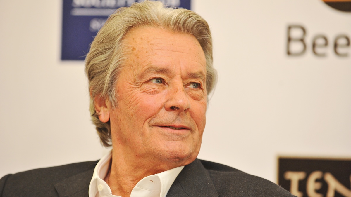 Alain Delon bisexuel ? Nouvelles révélations étonnantes, "L&#039;omniprésence de gays…"