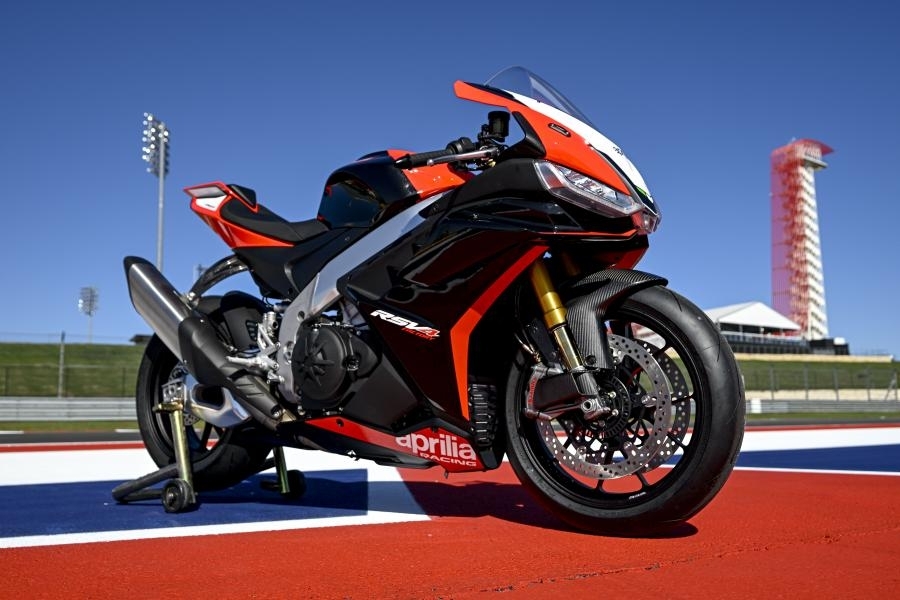 Une série spéciale SE-09 SBK pour les Aprilia RSV4 et Tuono V4 Factory 2024