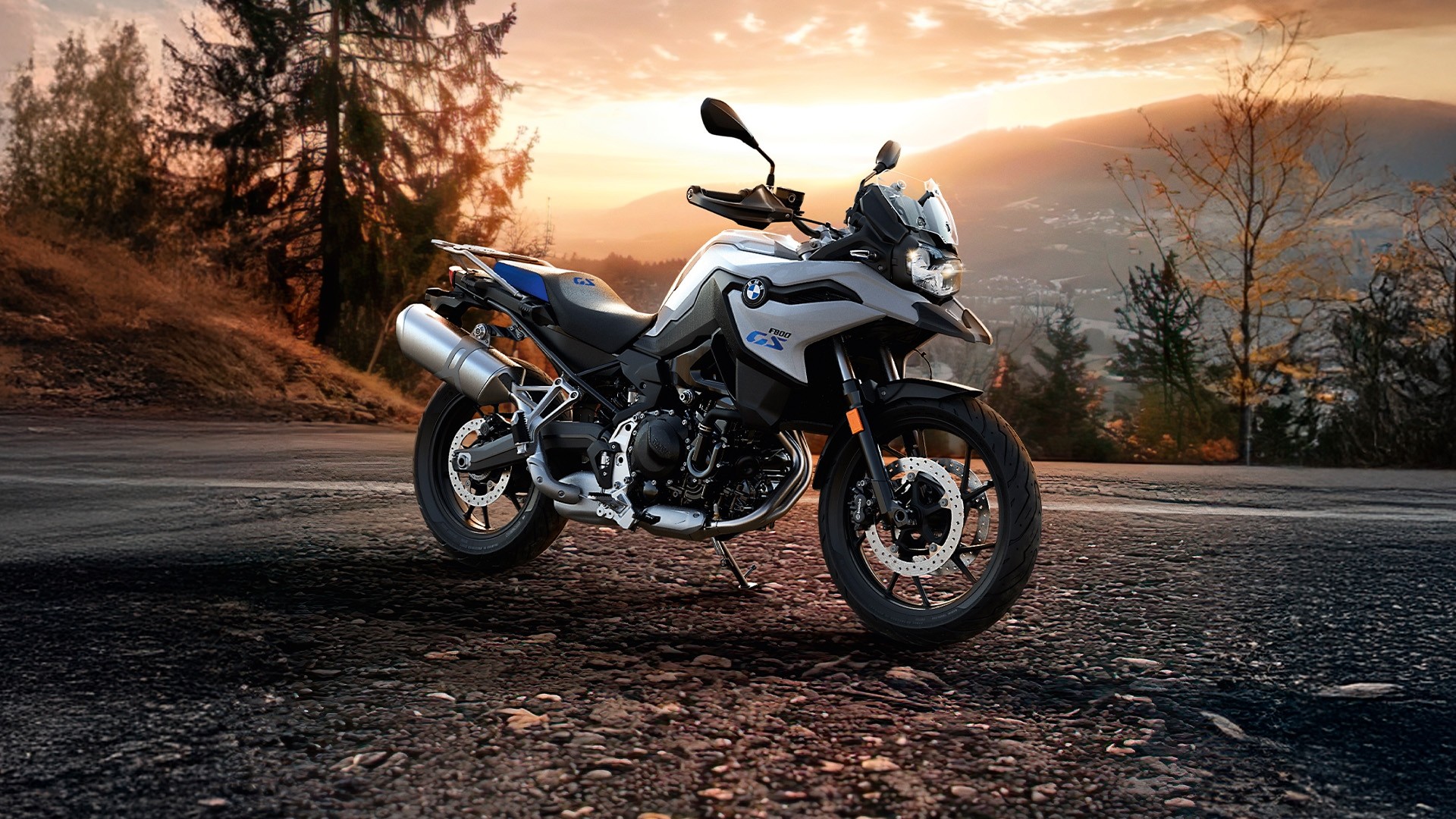 Nouvelles F 800 GS Touring et F 900 R Shifter Edition : BMW casse les prix