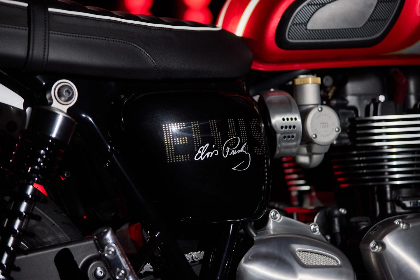 Triumph Bonneville T120 : l'édition Elvis Presley ! 