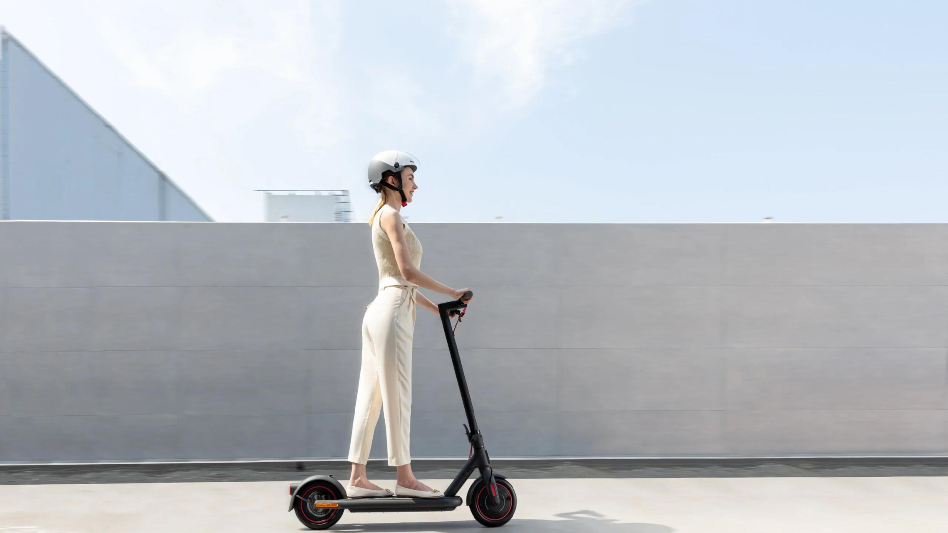 Idéale pour circuler en ville, cette trottinette électrique est à moins de 450 ???