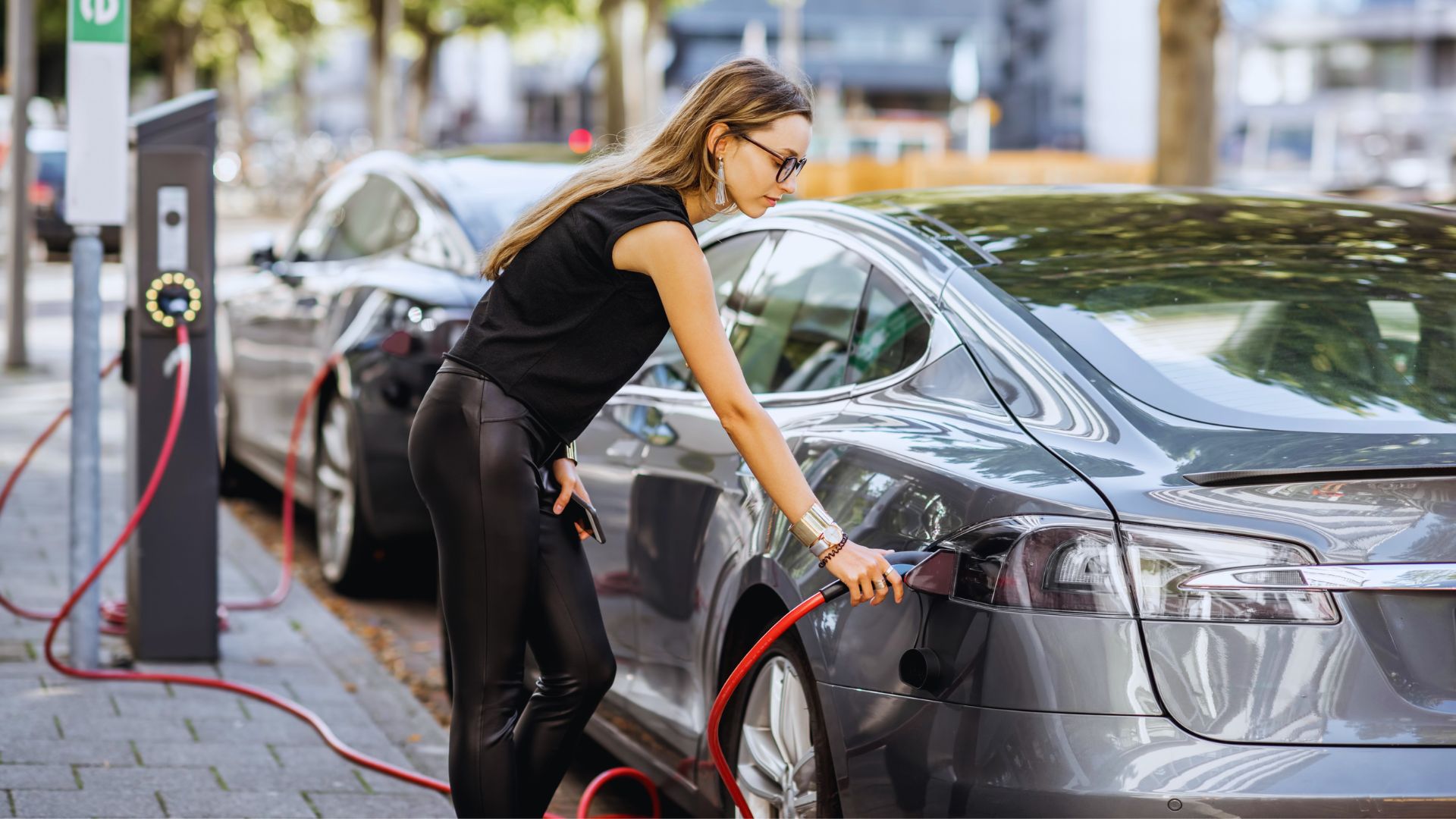 -44 %, pourtant les ventes de voitures électriques en Europe ne sont pas aussi catastrophiques...