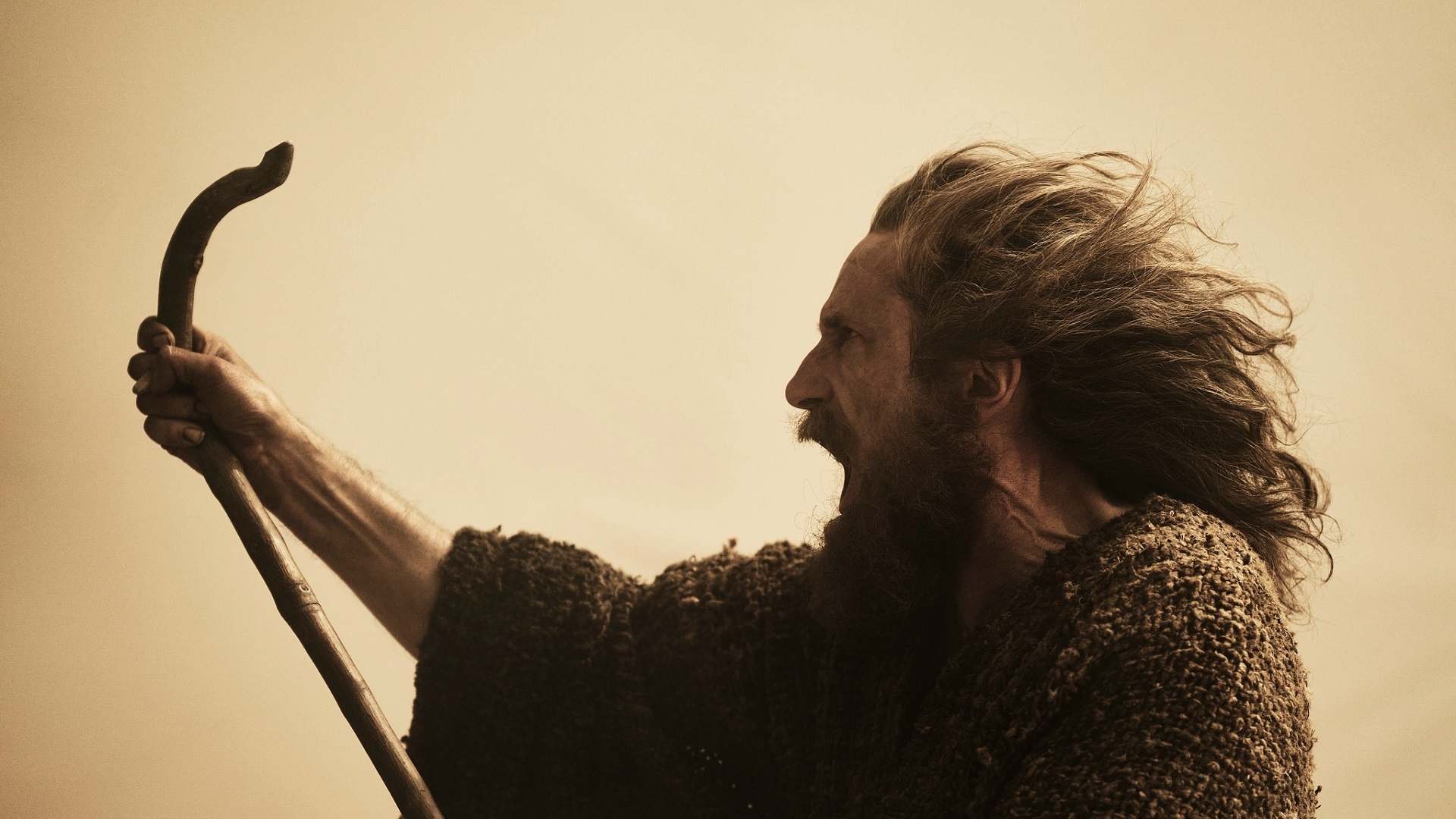L?????tranger dans Les Anneaux de pouvoir détruit-il l?????uvre de Tolkien ?