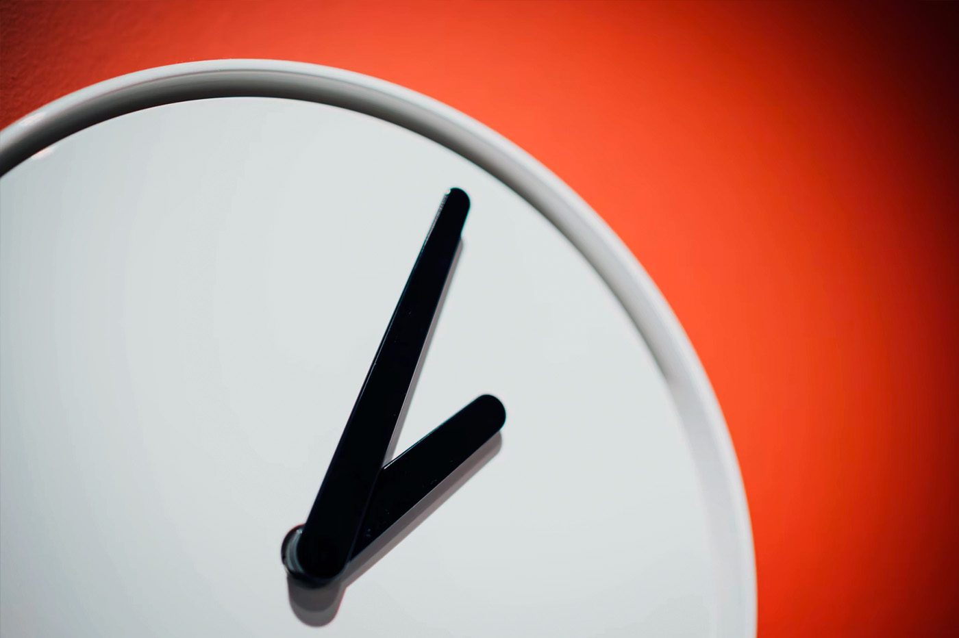 Changement d’heure : ce dimanche, faut-il avancer ou reculer sa montre ?