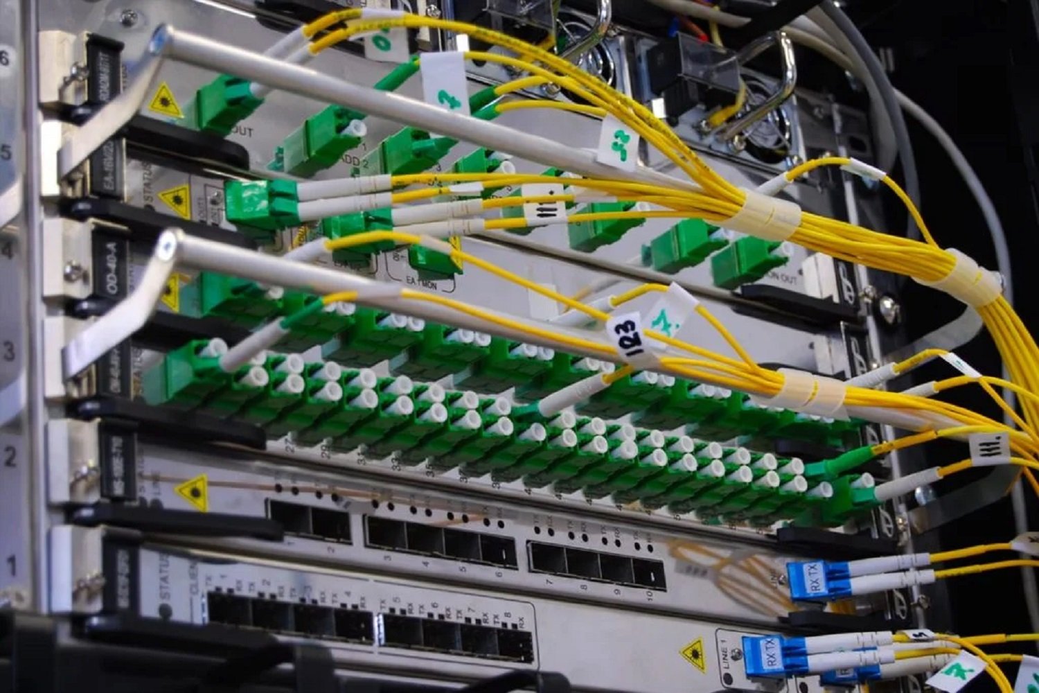 La fibre optique s’améliore en France, avec une réduction du taux de pannes