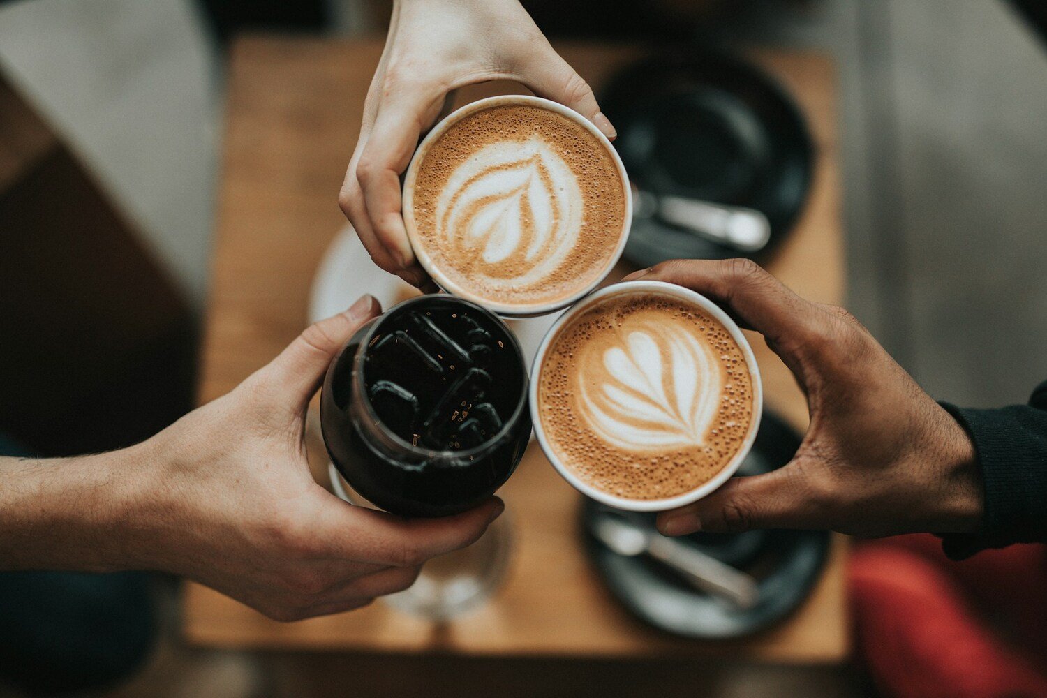 C’est quoi les cafés IA, ce nouveau dispositif mis en place par l’État ?