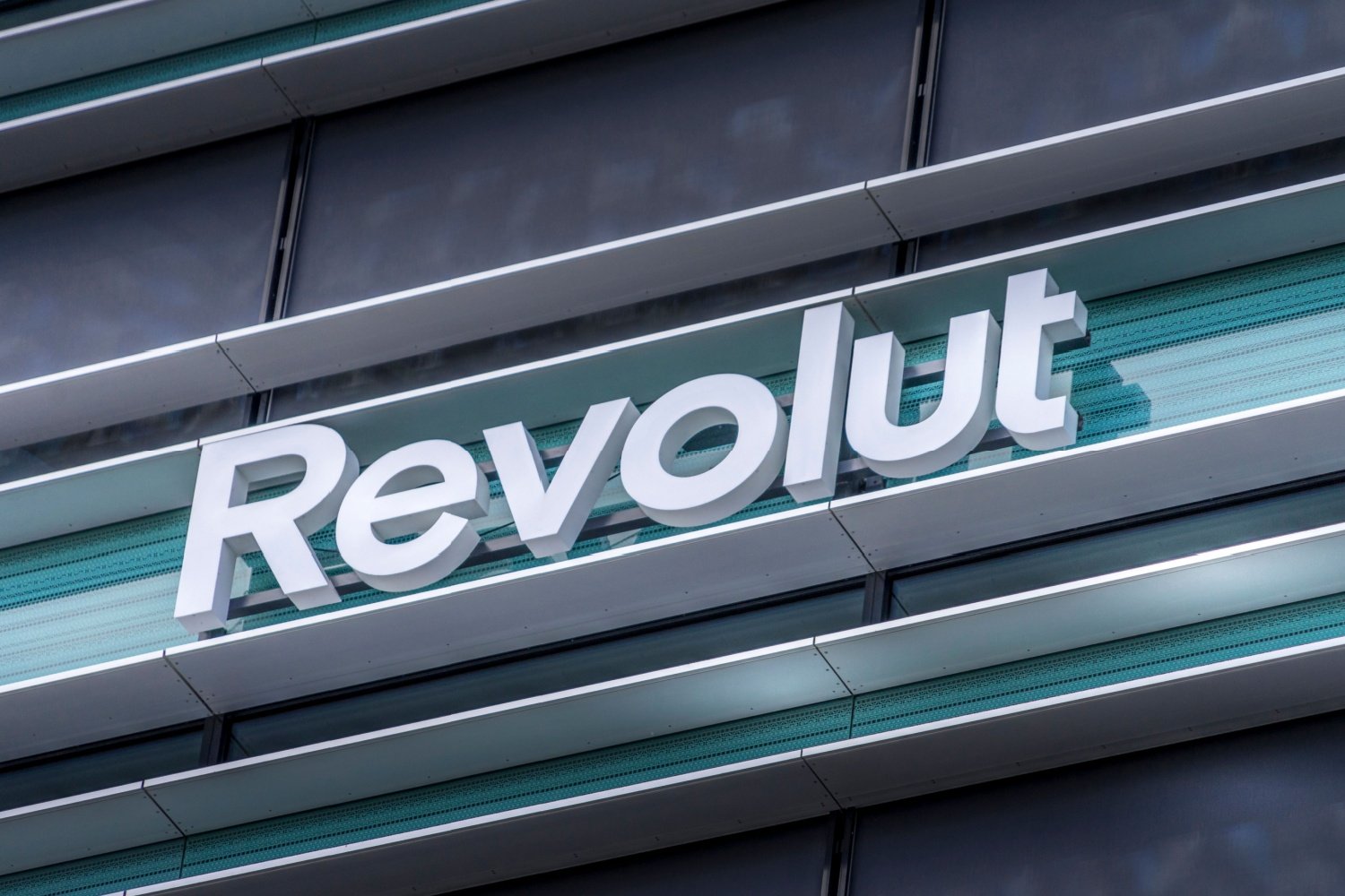 Pourquoi vous avez intérêt à investir vos ETF avec Revolut ?