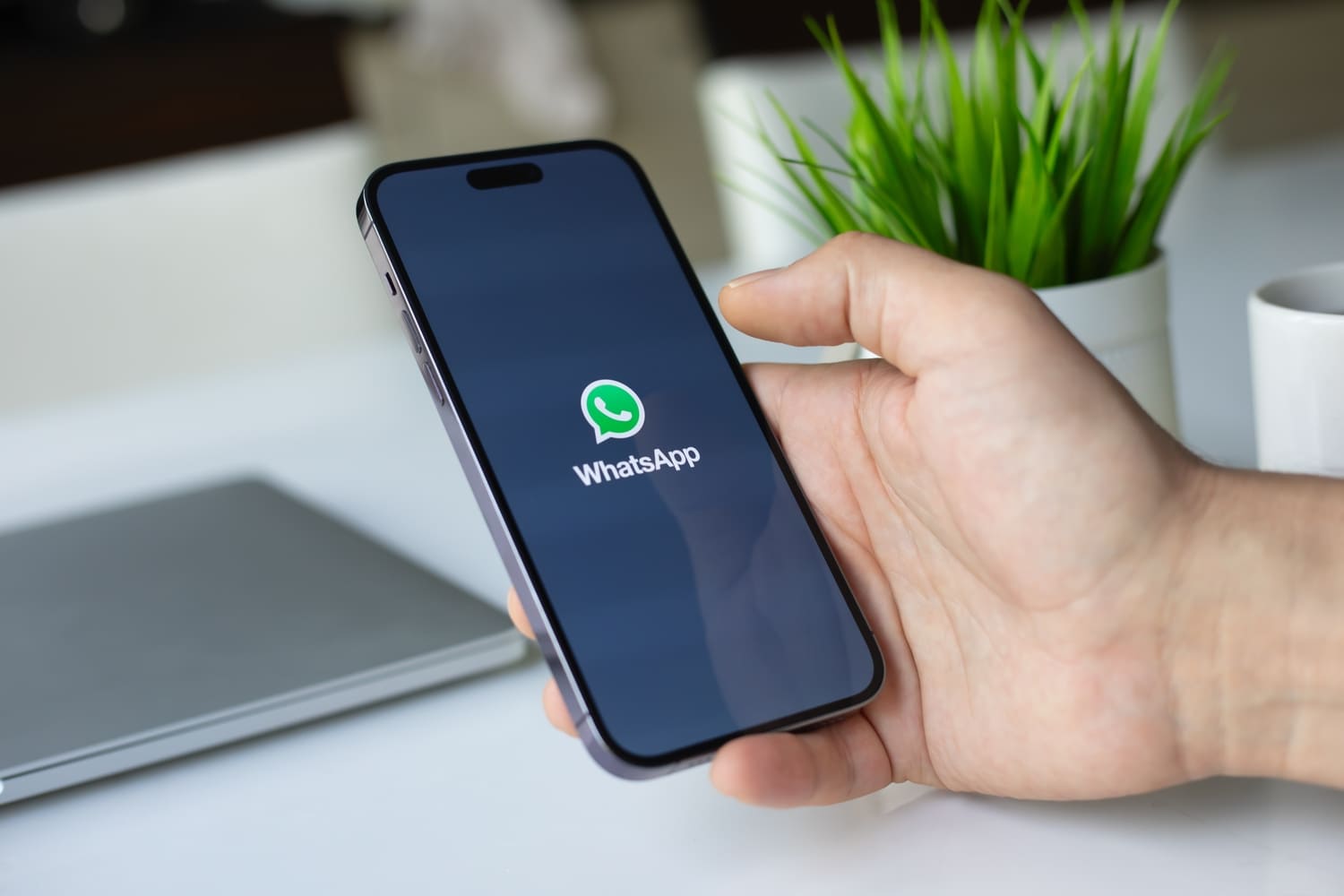WhatsApp décide enfin de mettre un peu d’ordre dans les groupes