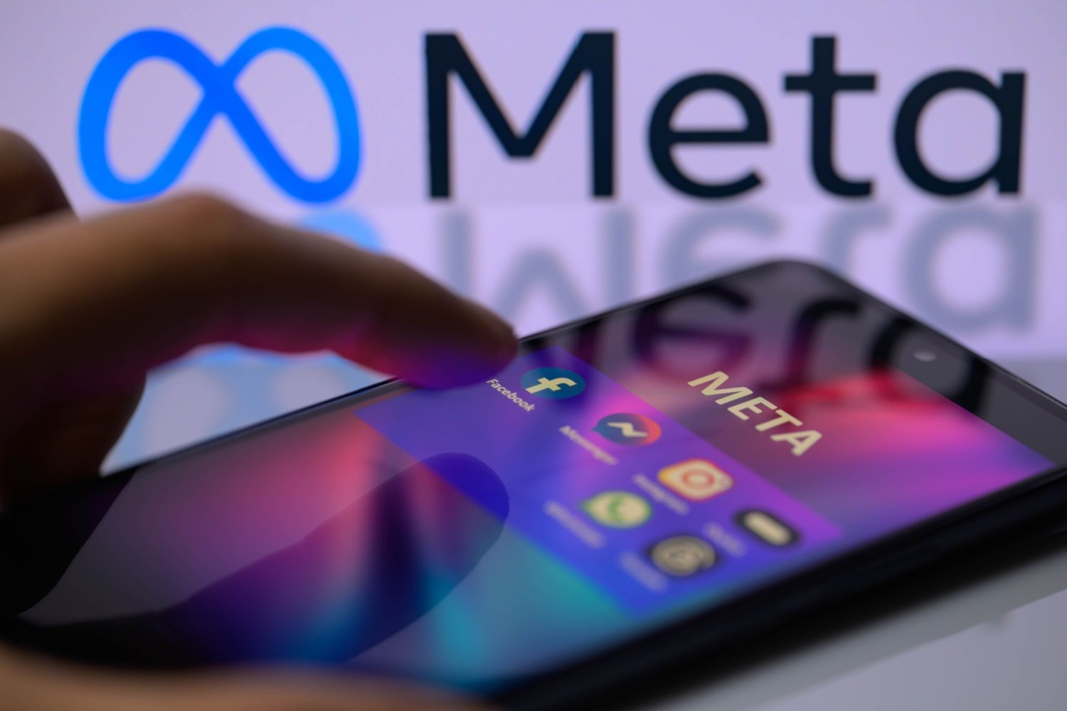 Meta et l’Internet Society annoncent un nouveau programme pour étendre l’accès à internet