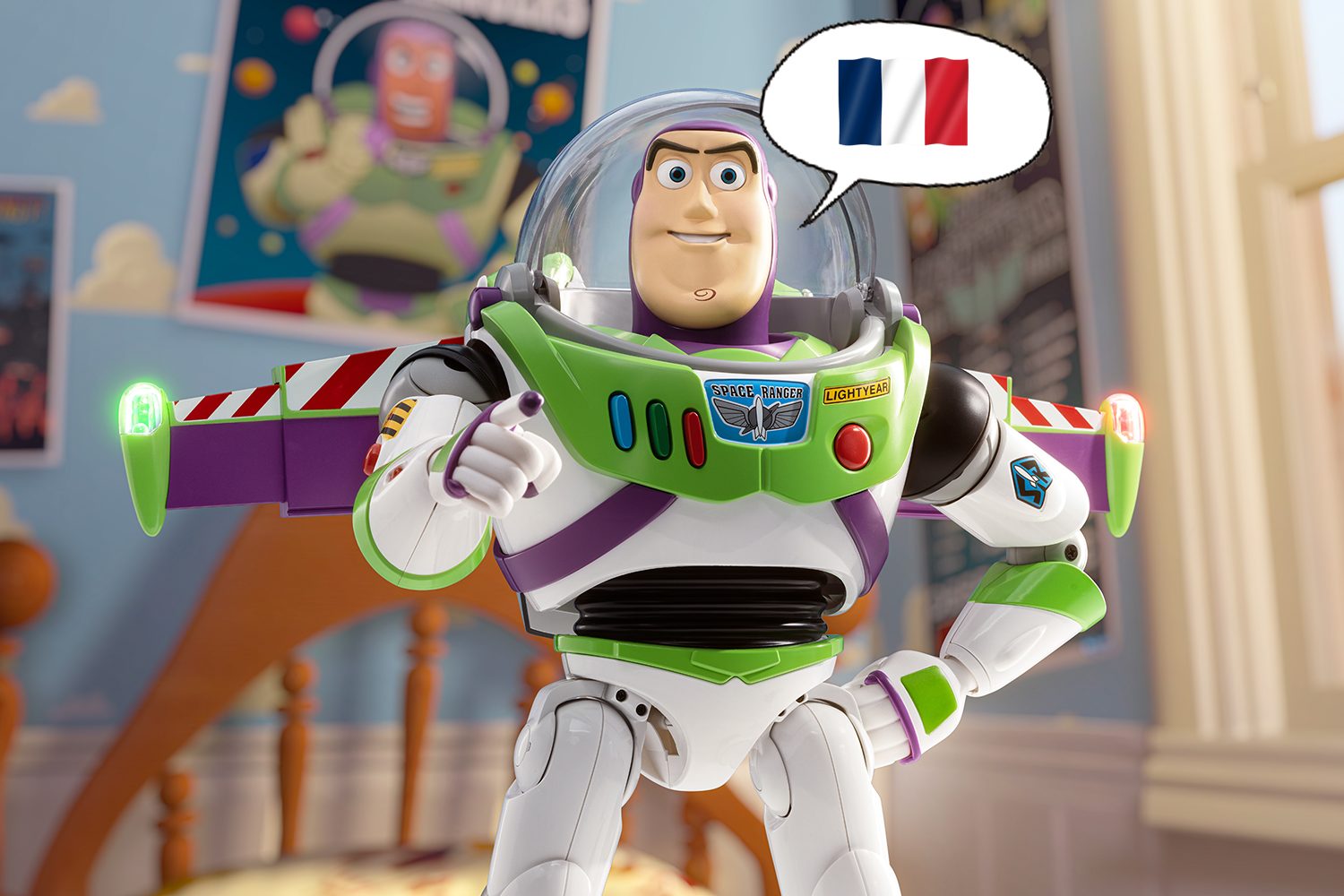 Buzz l’Éclair Robosen : notre tuto pour passer le robot en français