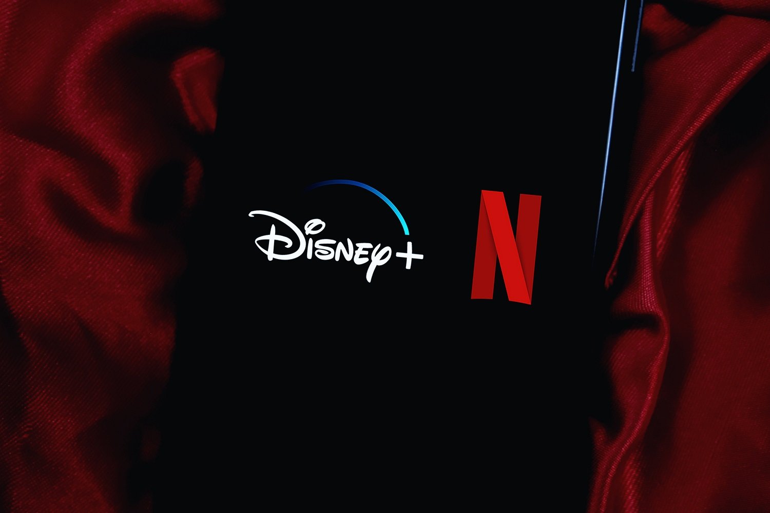 Disney a gagné, Netflix riposte : la guerre du streaming en France est déclarée