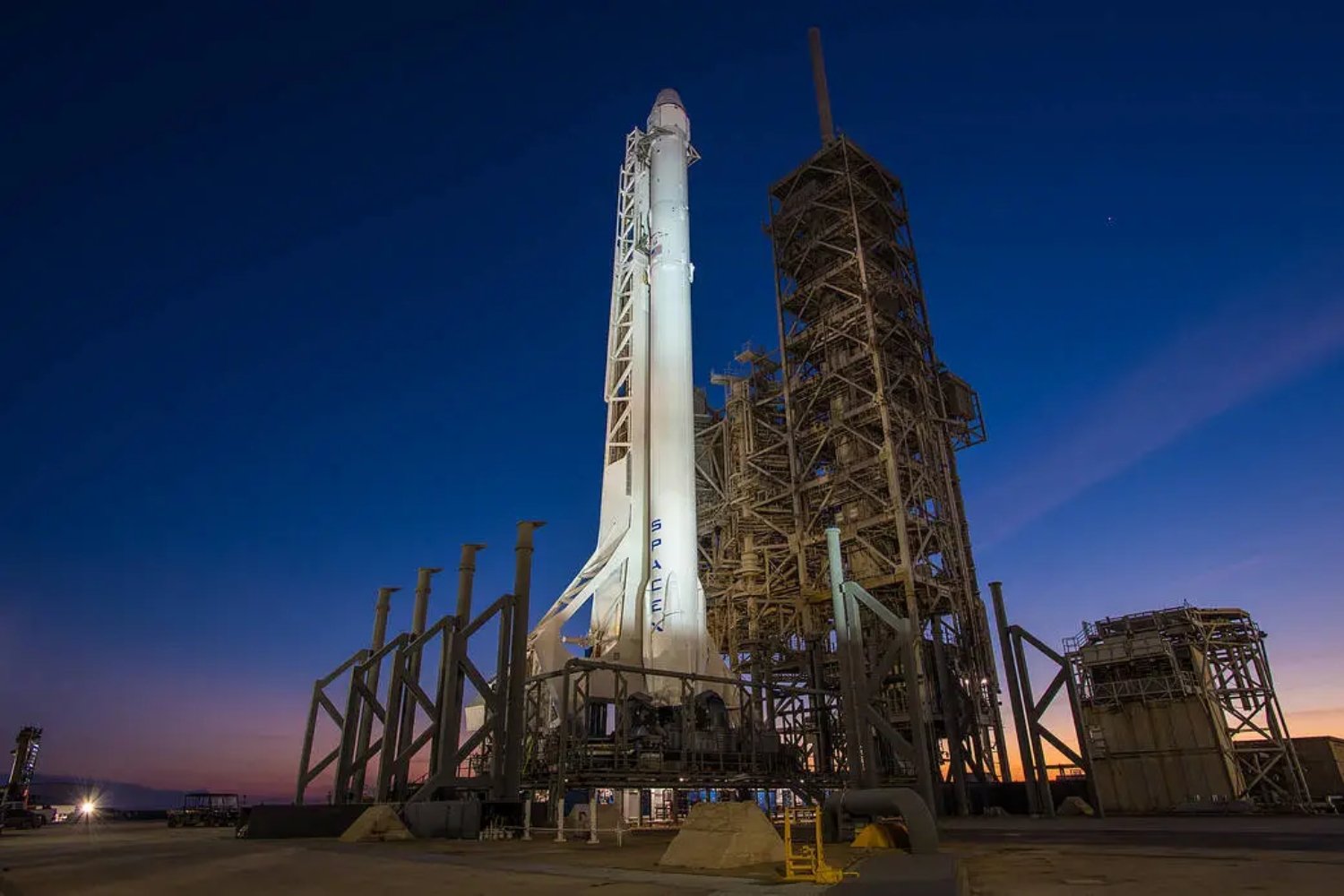 10 faits stupéfiants sur Falcon 9, la fusée qui a permis à SpaceX d’écraser toute concurrence