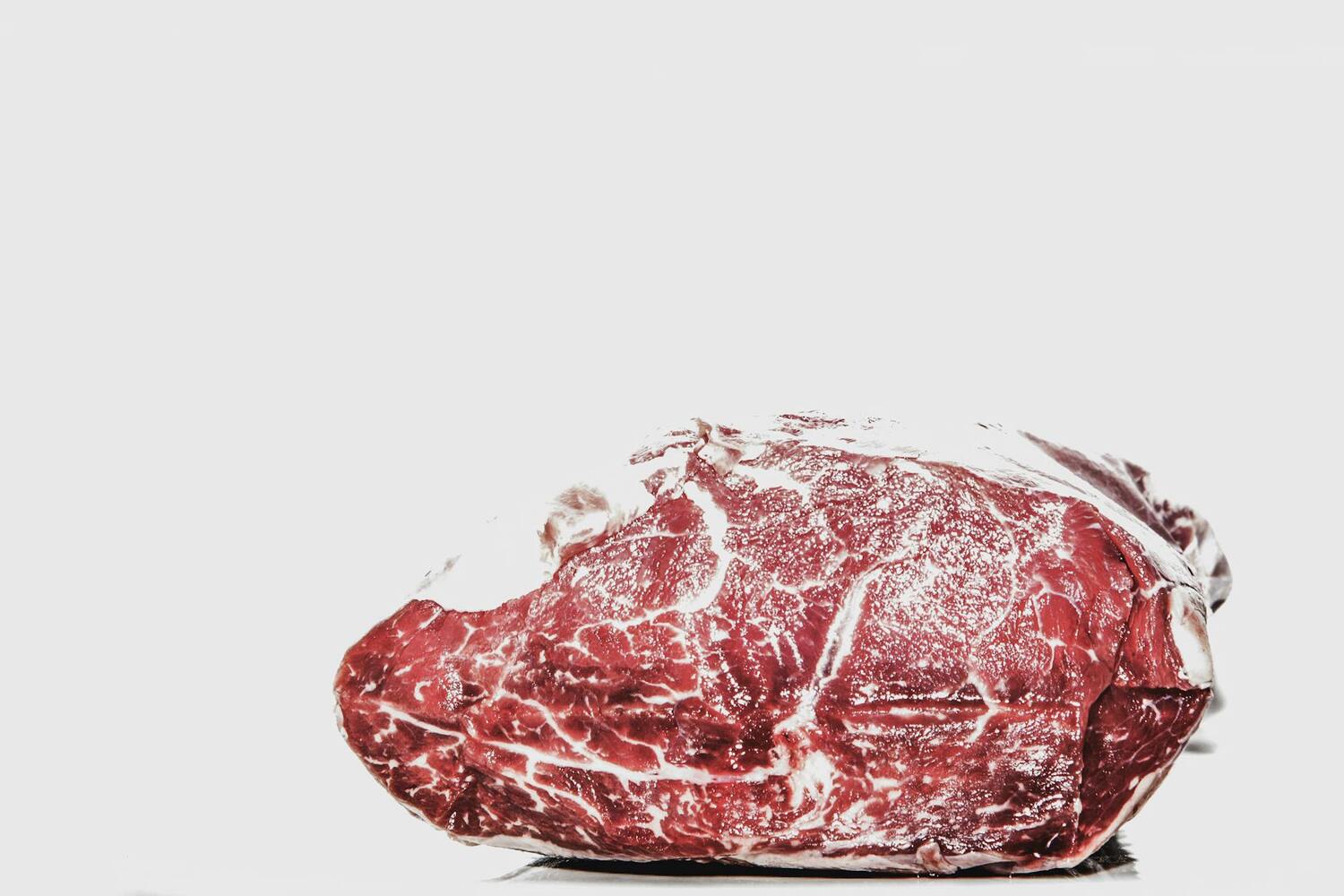 Quand et pourquoi nos ancêtres ont-ils commencé à manger de la viande ?