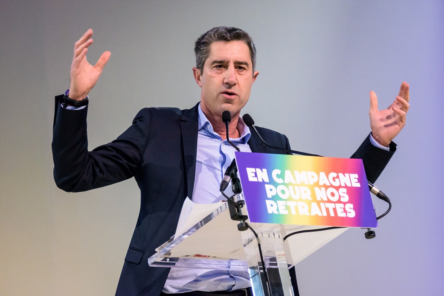 Faut-il interdire Tesla en France ? La proposition choc de ce candidat à l’élection...