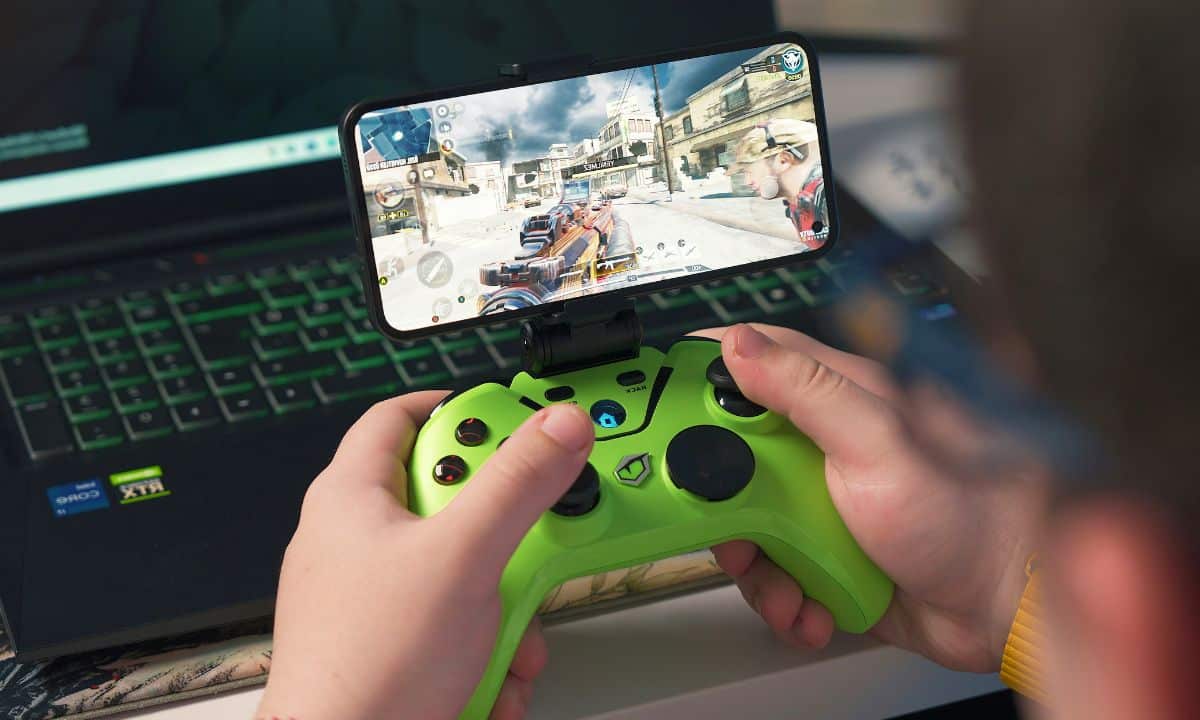 Meilleure manette de jeu pour smartphone iOS et Android : quel modèle choisir en 2025 ?